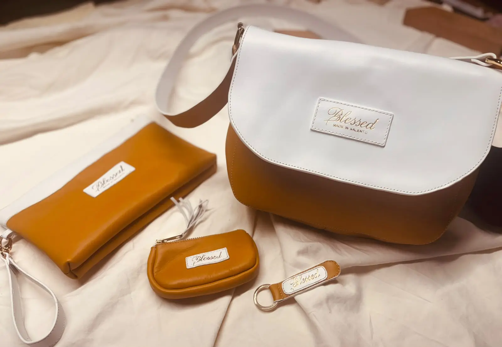 Set coordinati con borse e accessori artigianali da donna