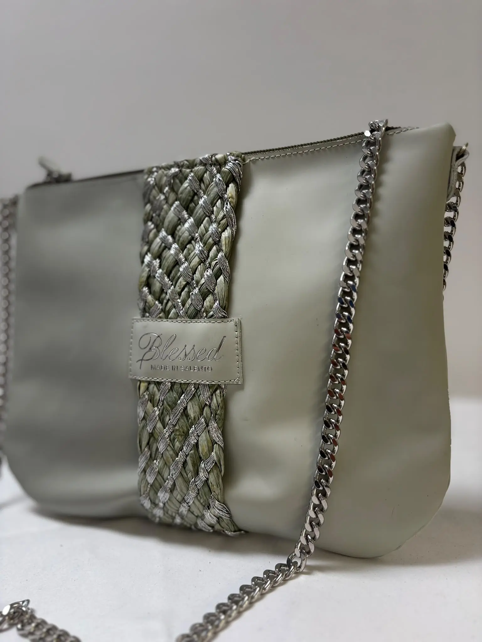 Borsa Ada